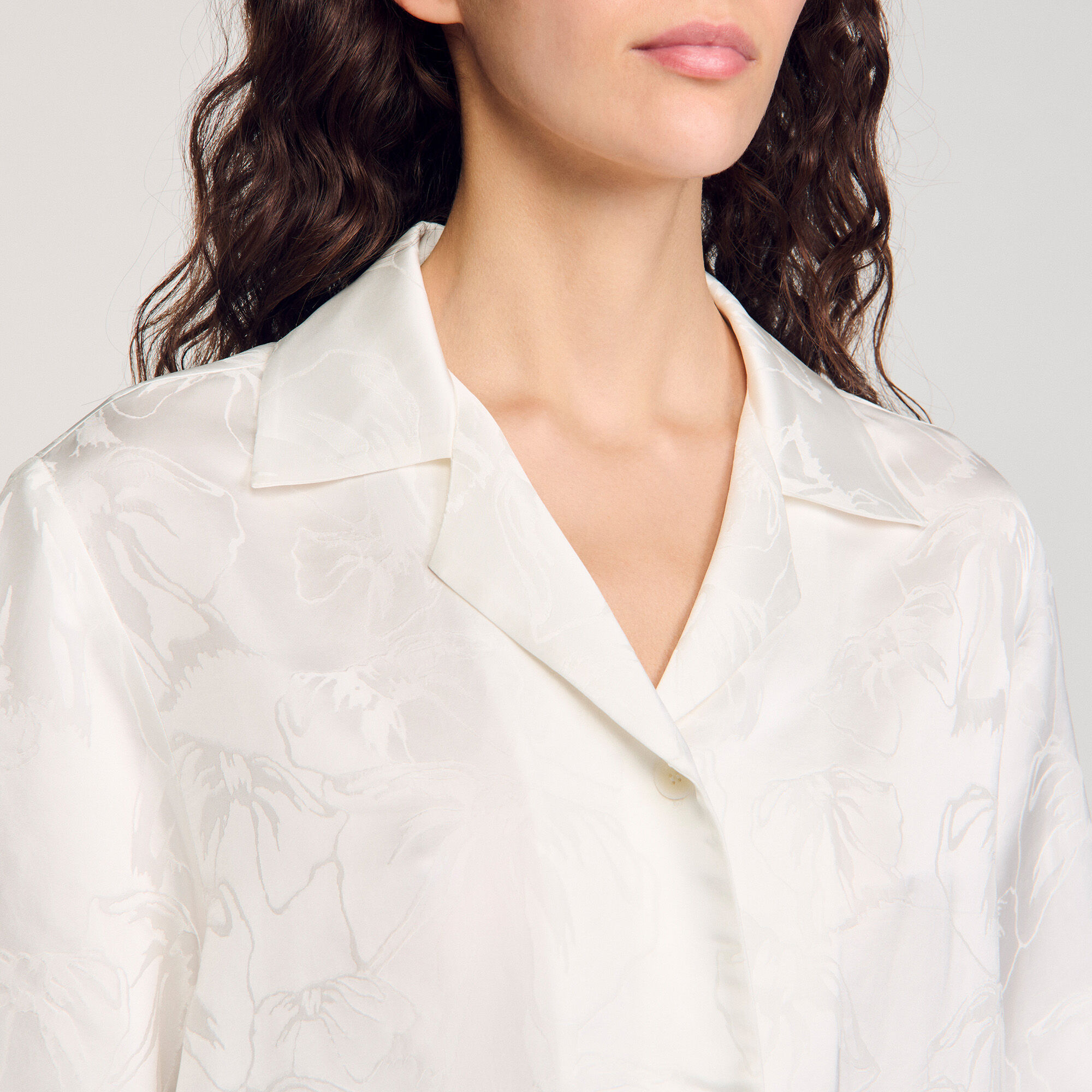 Chemise courte à jacquard à noeuds