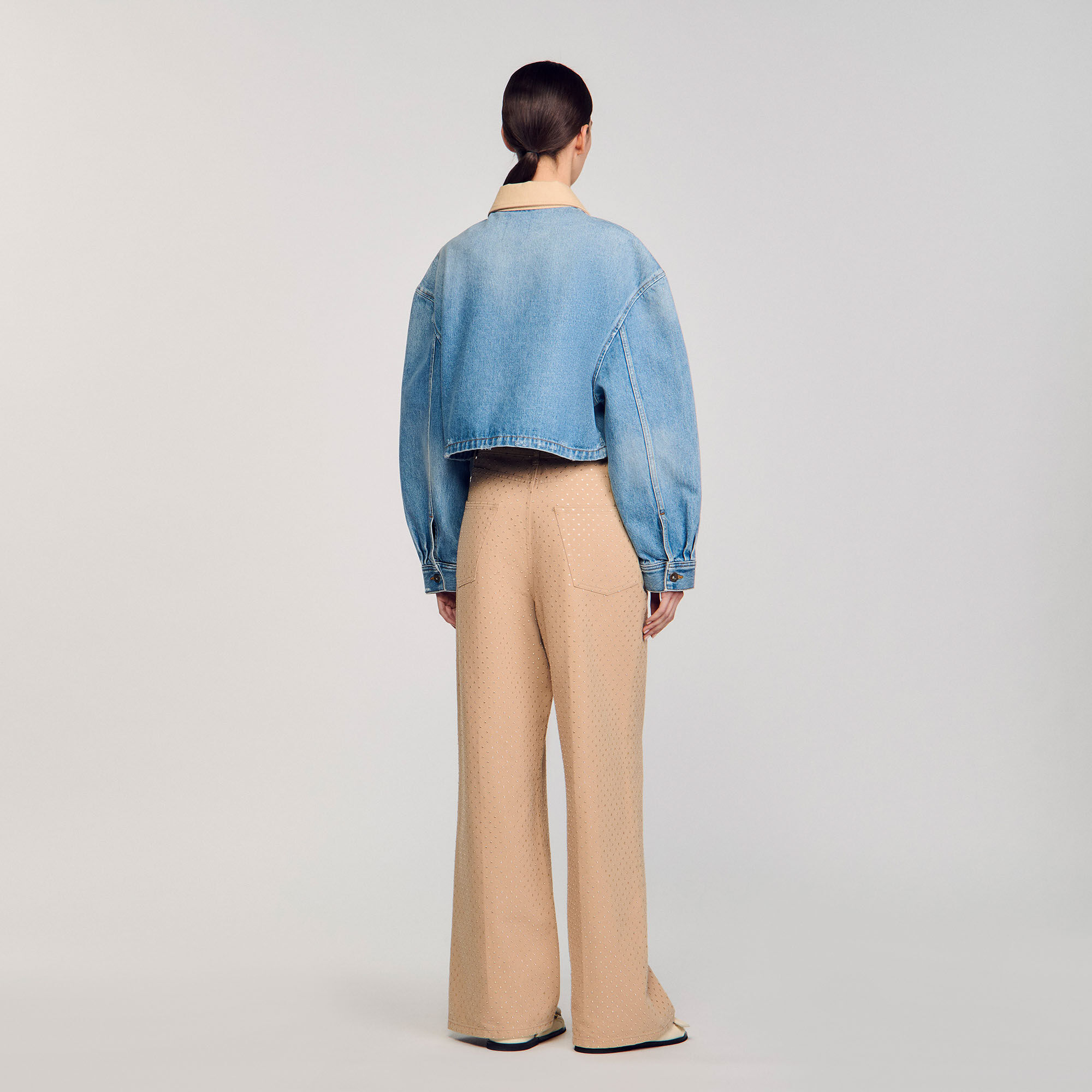 Blouson en jean à studs