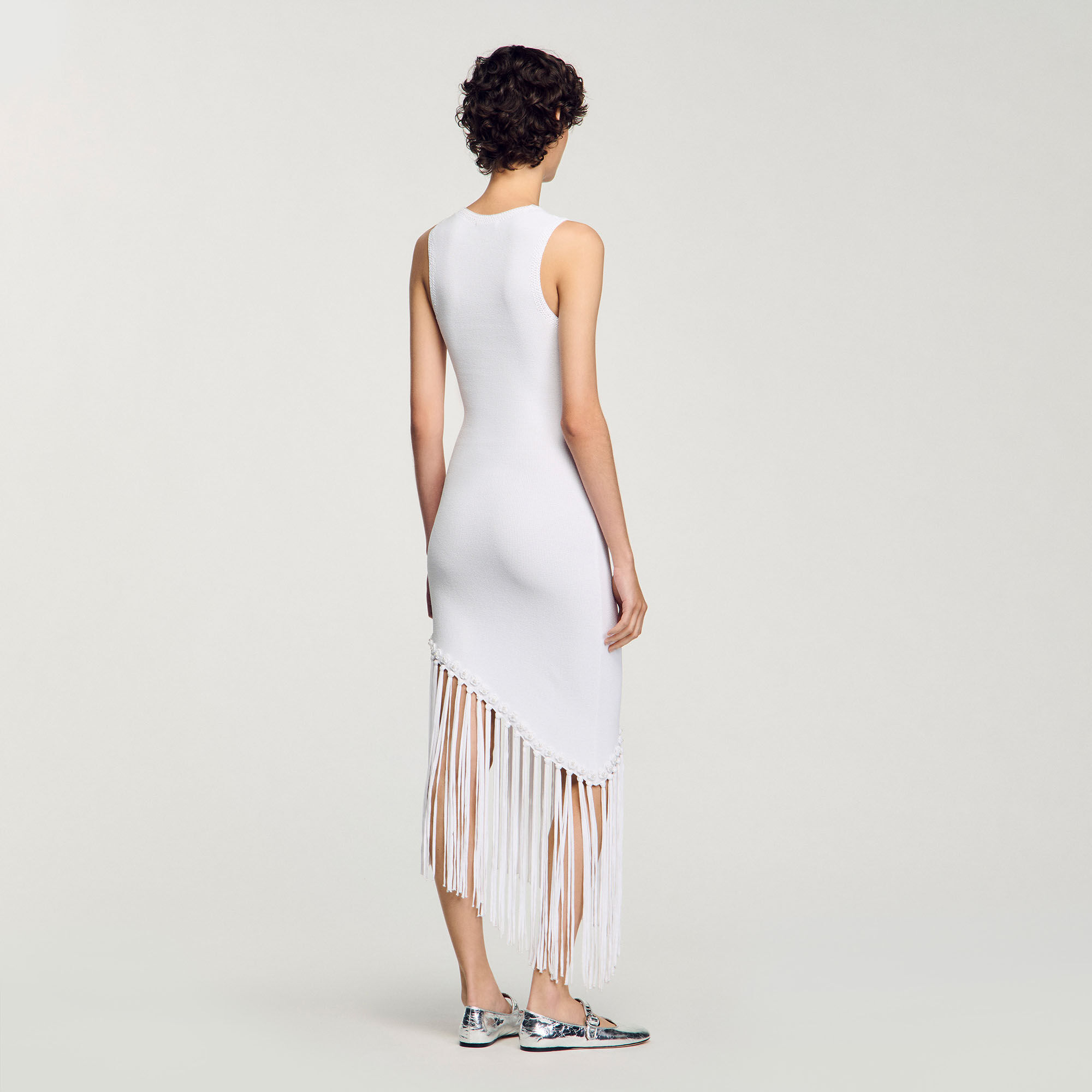 Robe longue frangée à détails crochetés