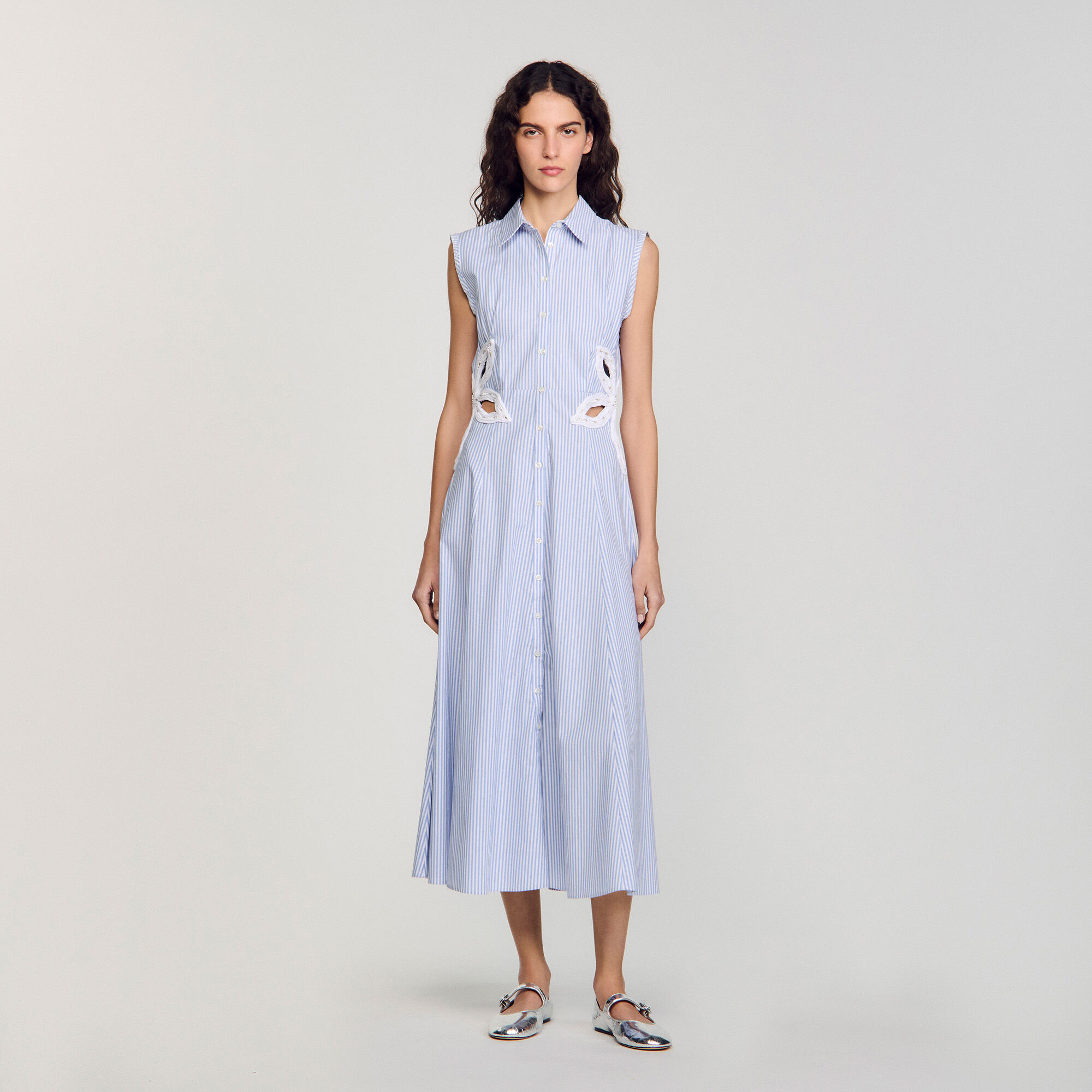 Robe longue rayée à détails brodés
