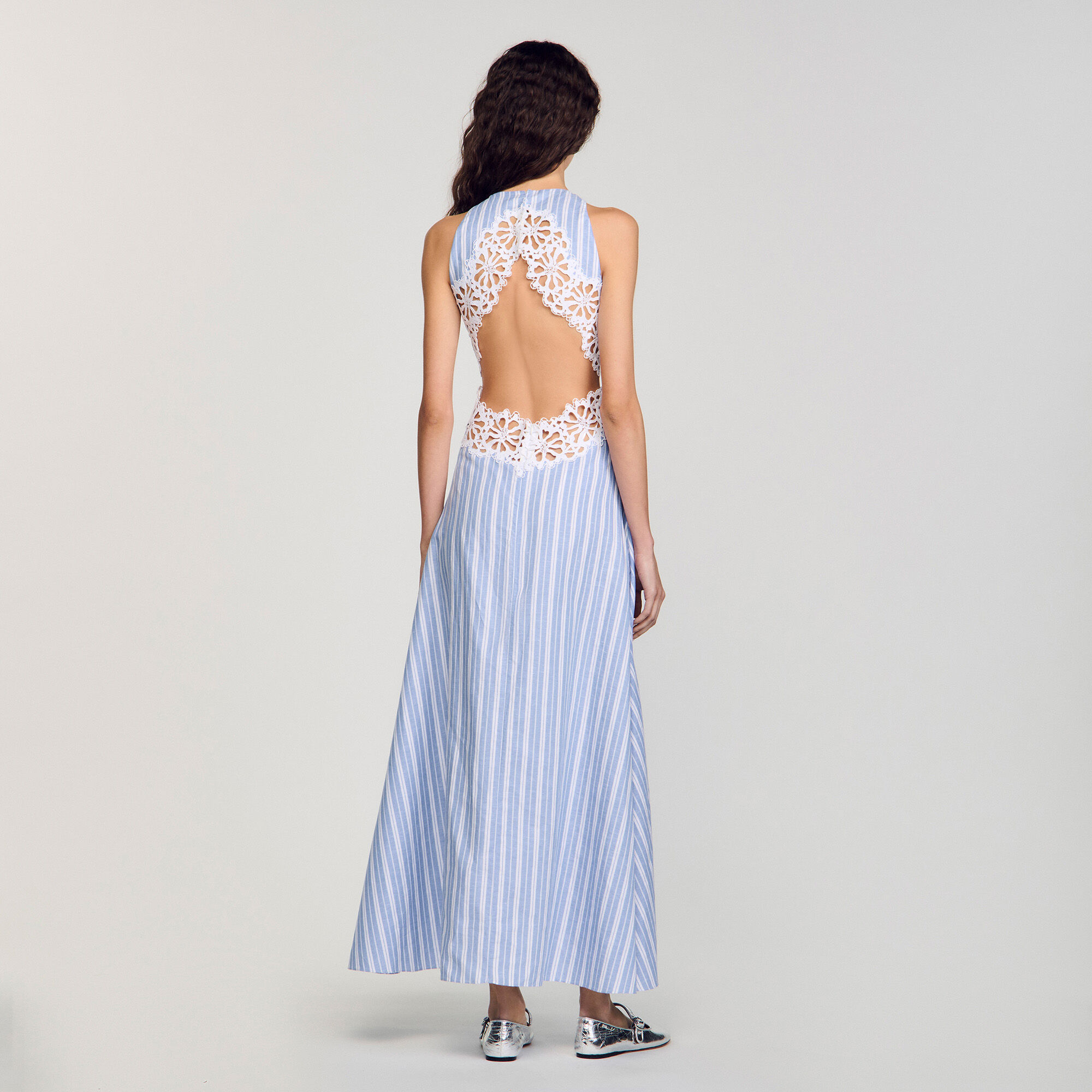 Robe longue à rayures et  dentelle