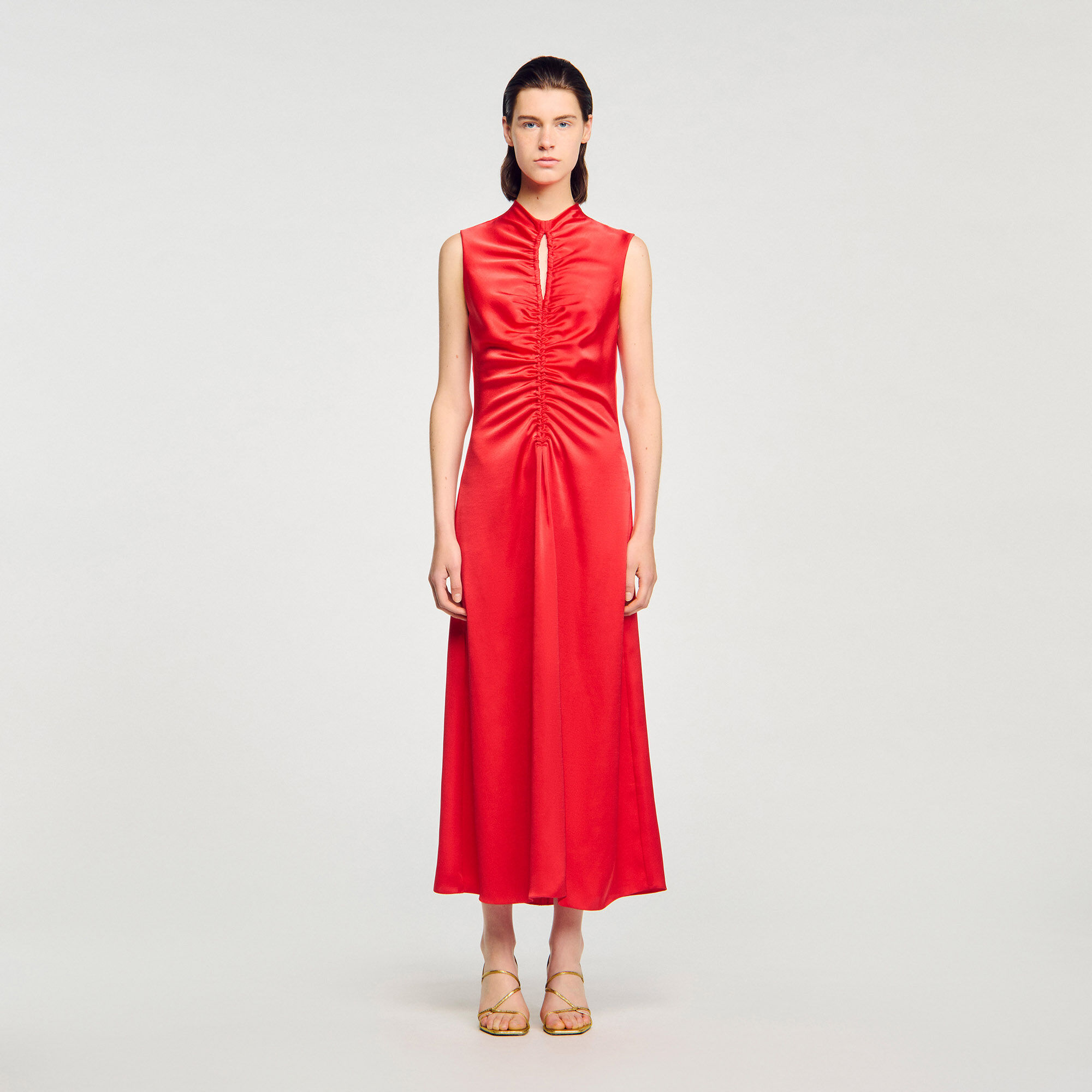 Robe longue en satin