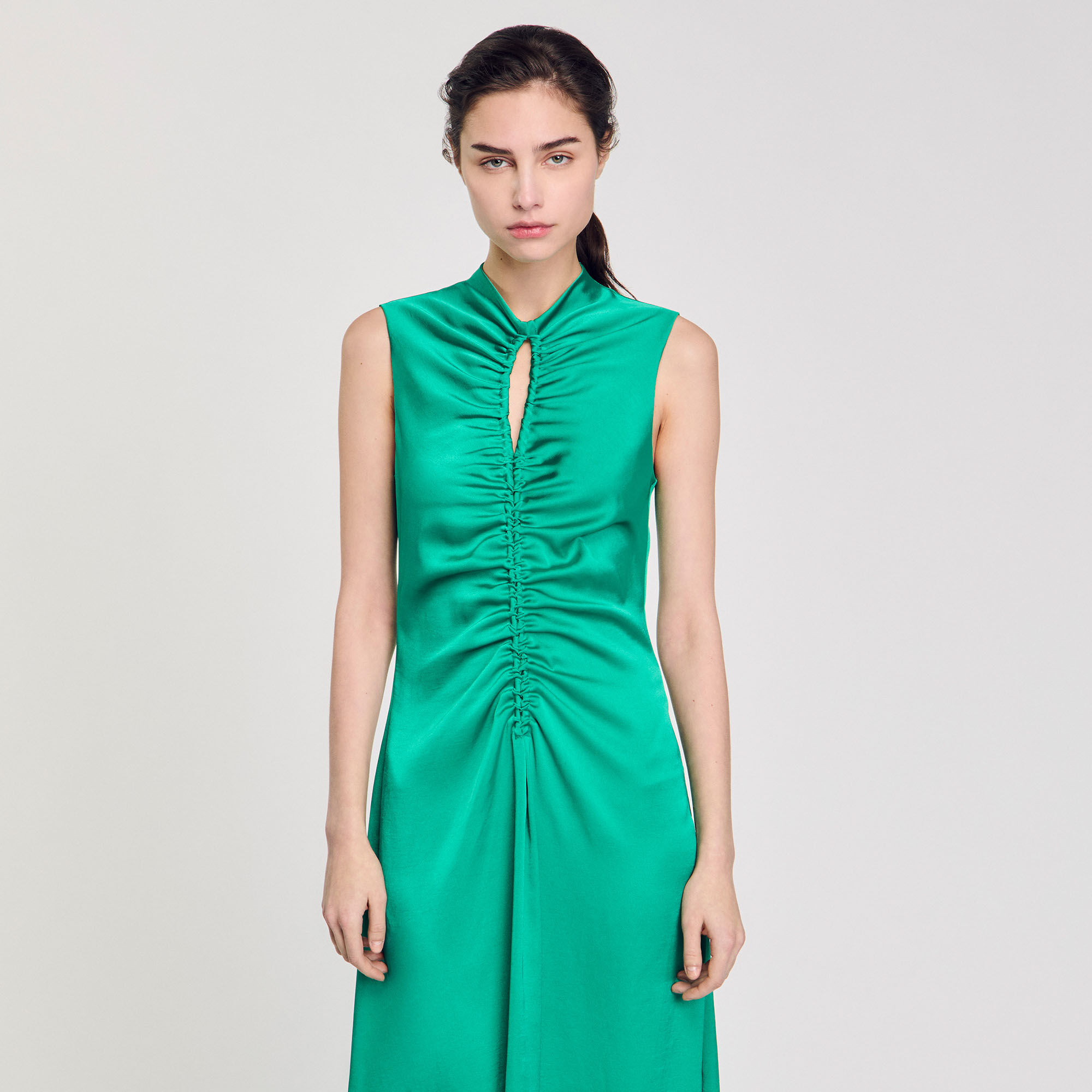Robe longue en satin