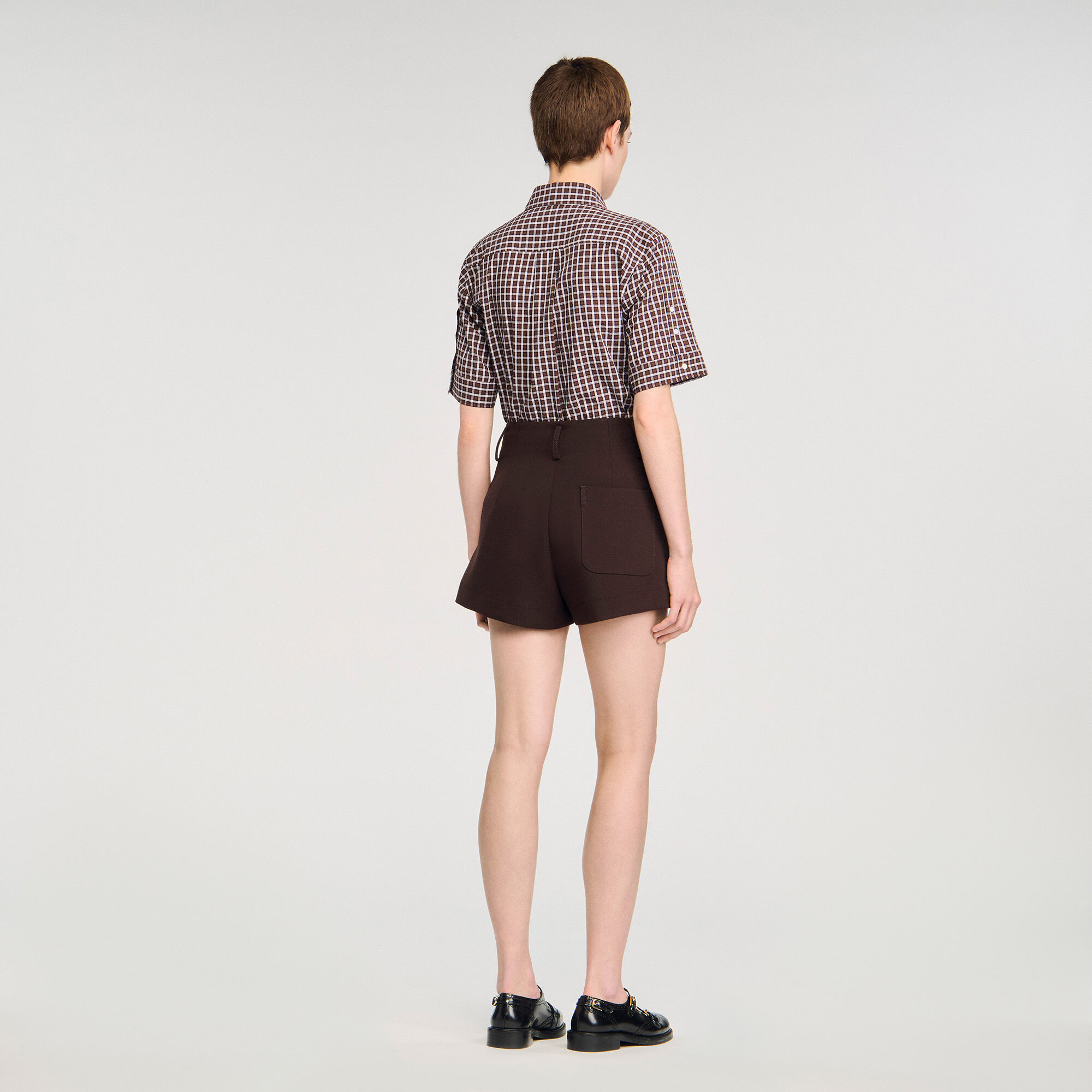 Short carpenter à boutons