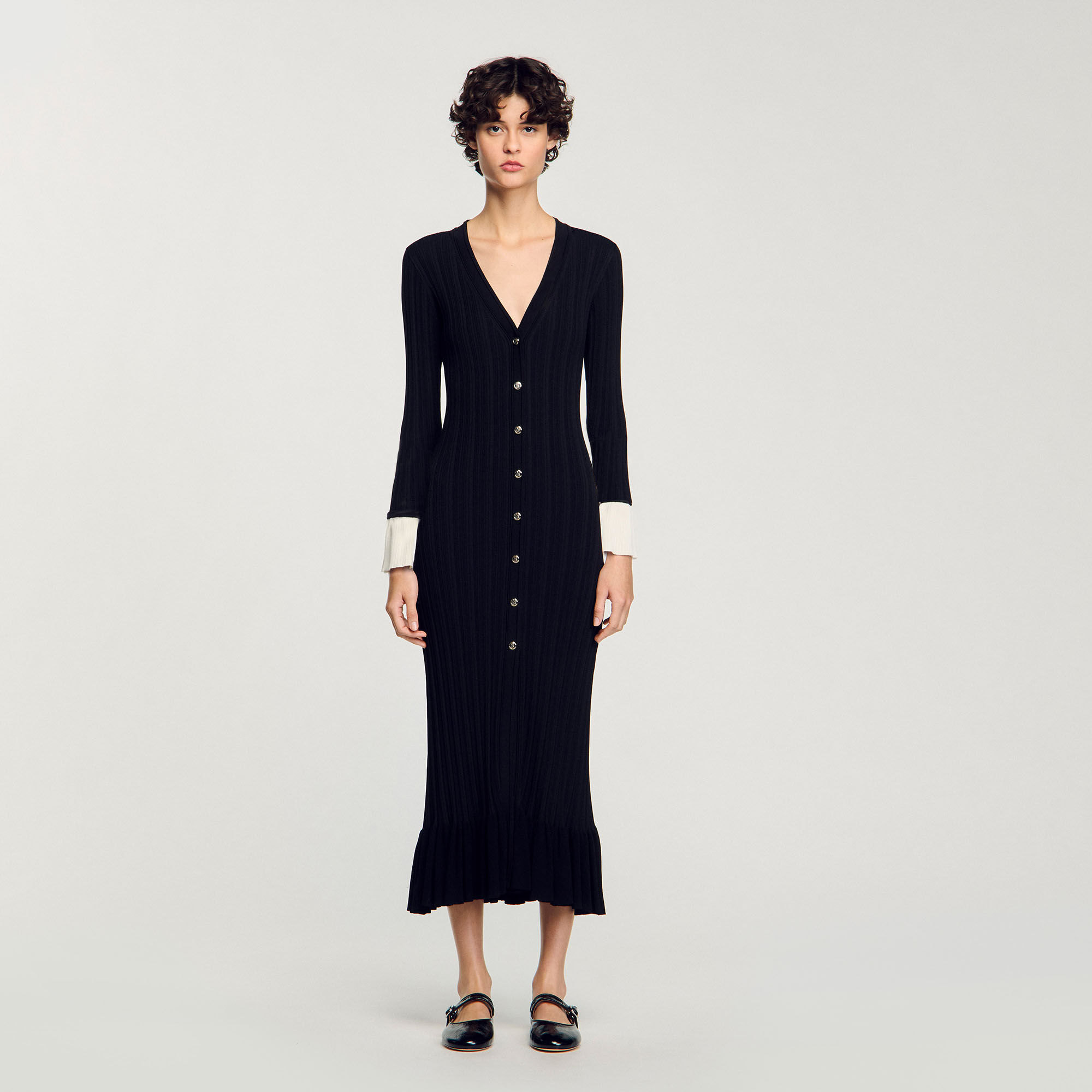 Robe longue en maille avec col V