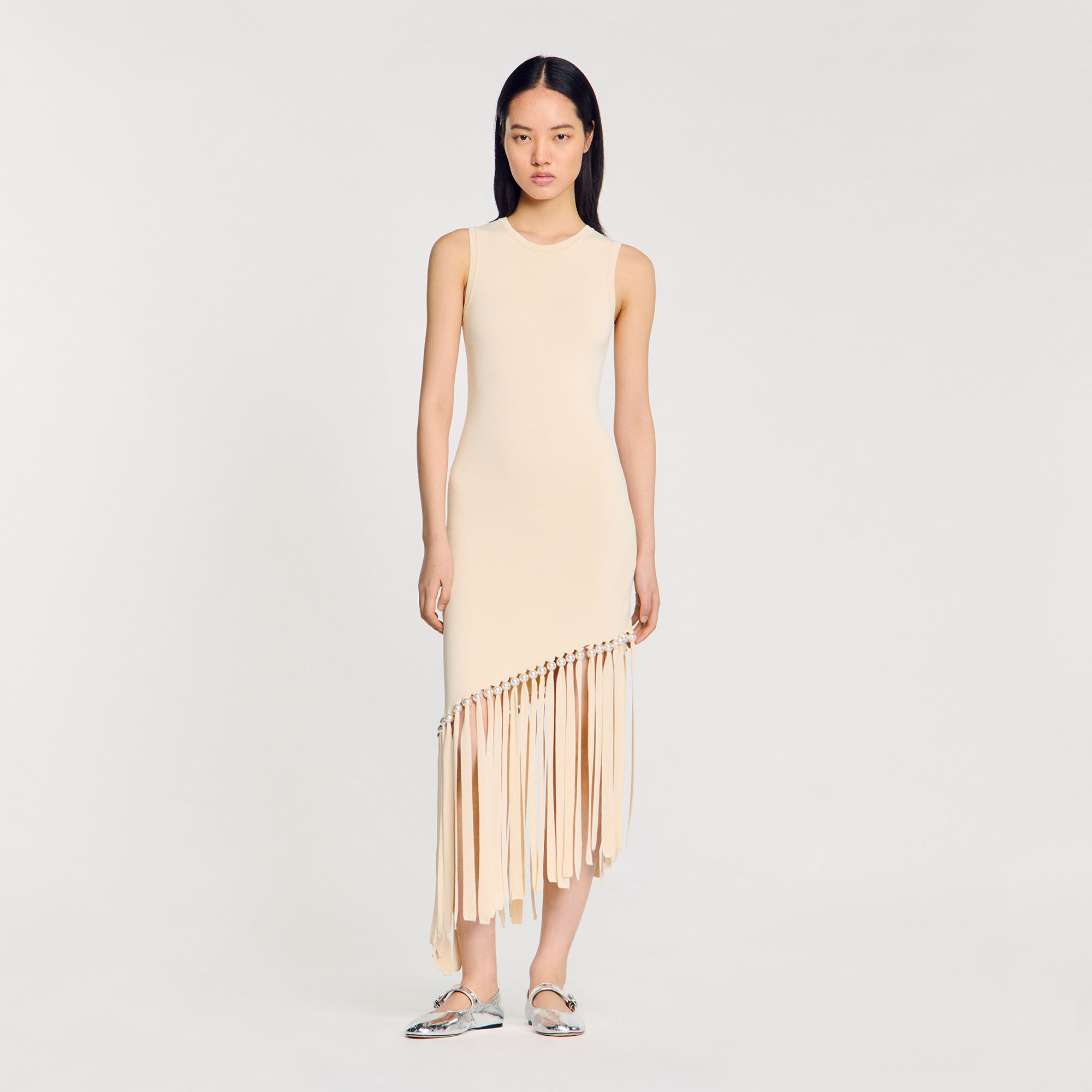 Robe midi en maille frangée et perlée