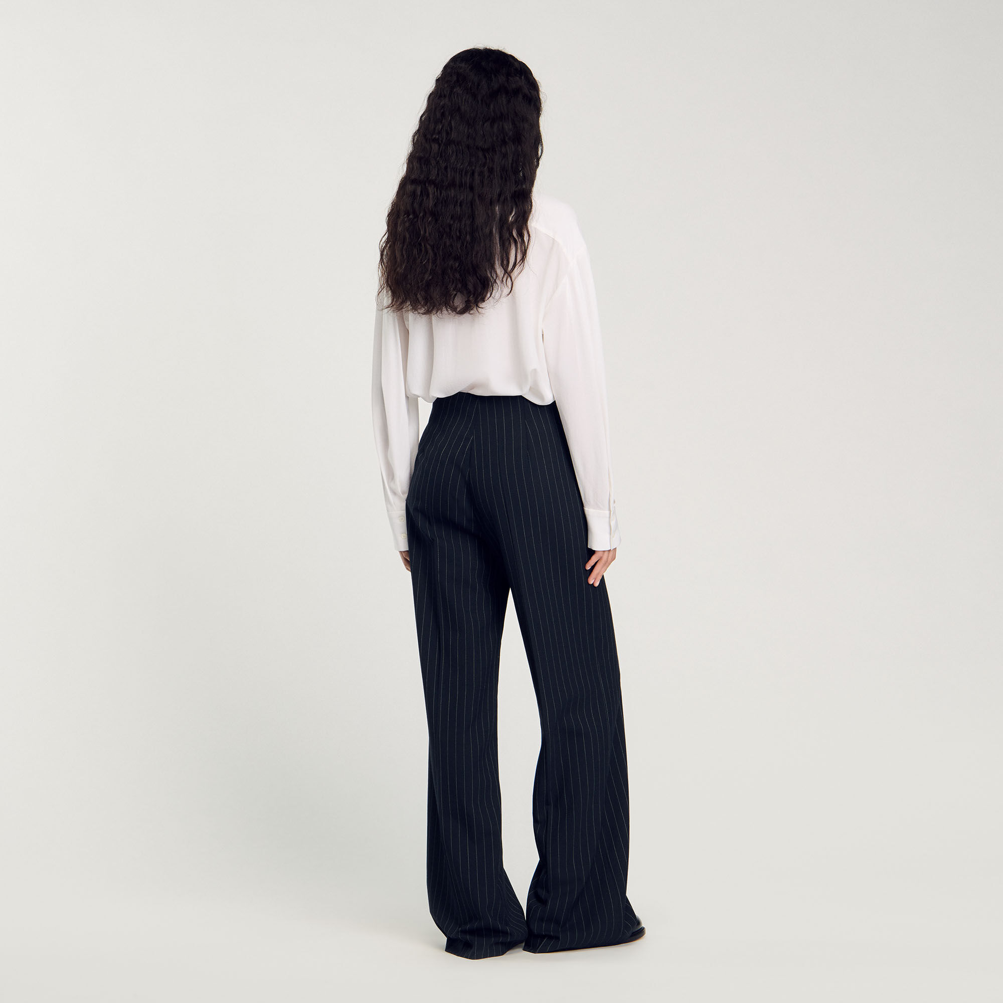 Pantalon large à fines rayures