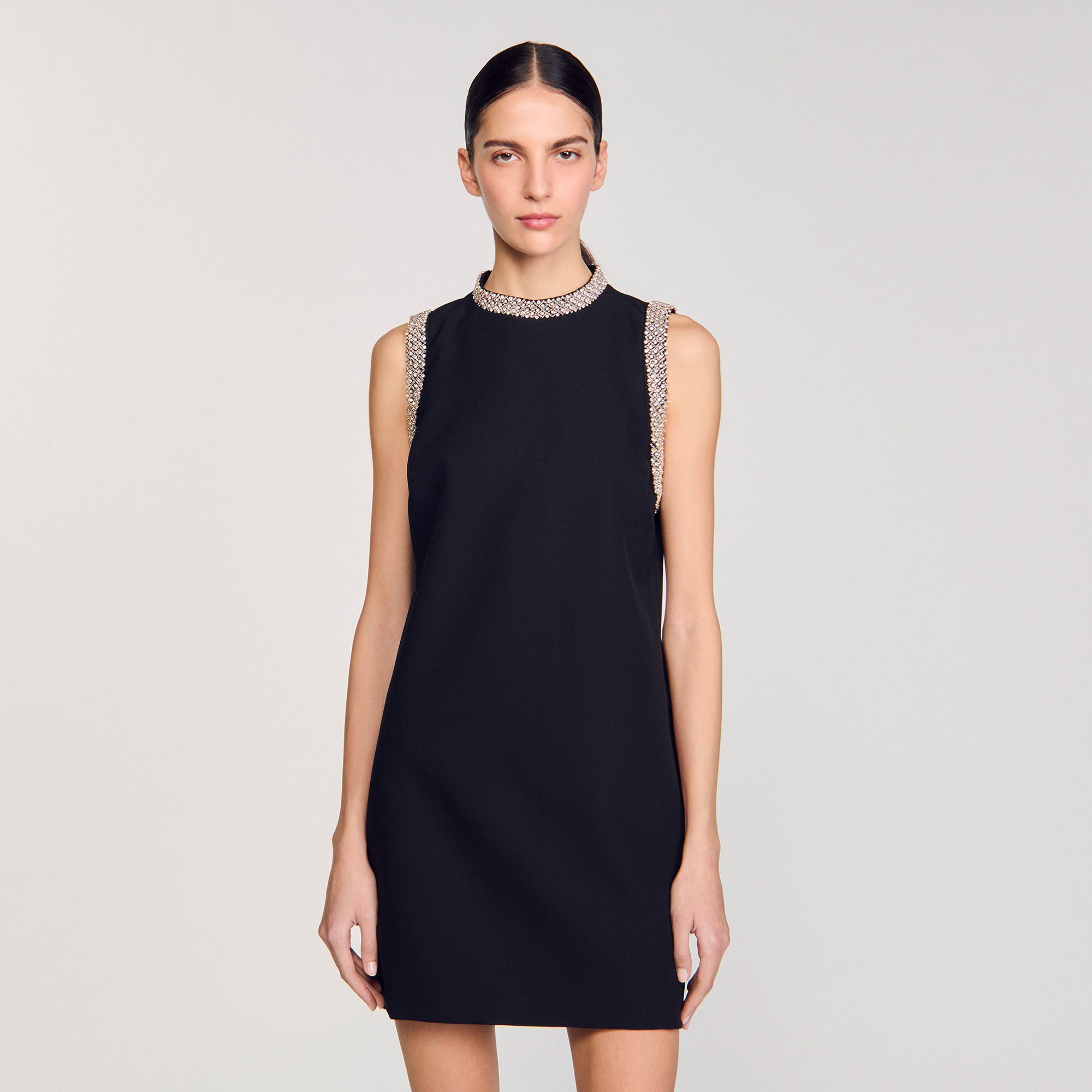 Robe courte strassée