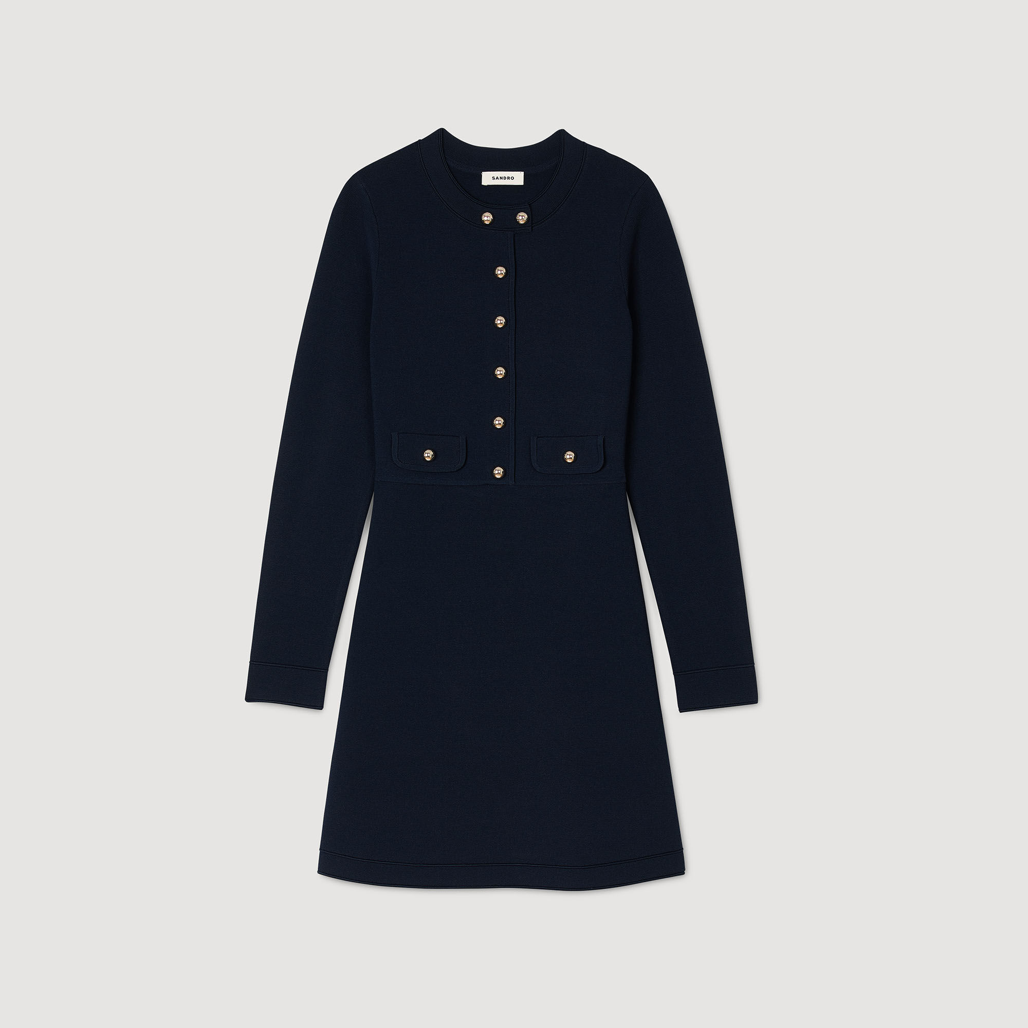 Robe courte en maille boutonnée