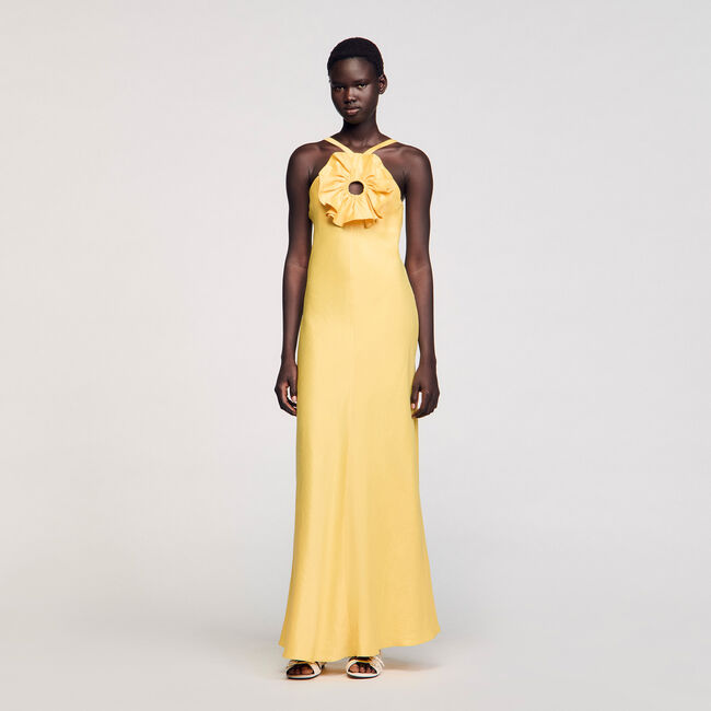 Robe longue à détail volant