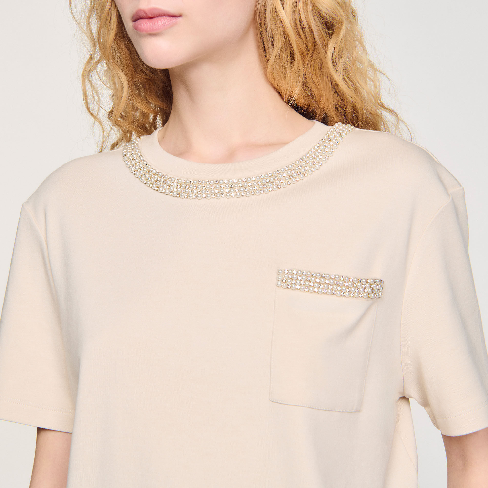 T-shirt à détails strassés