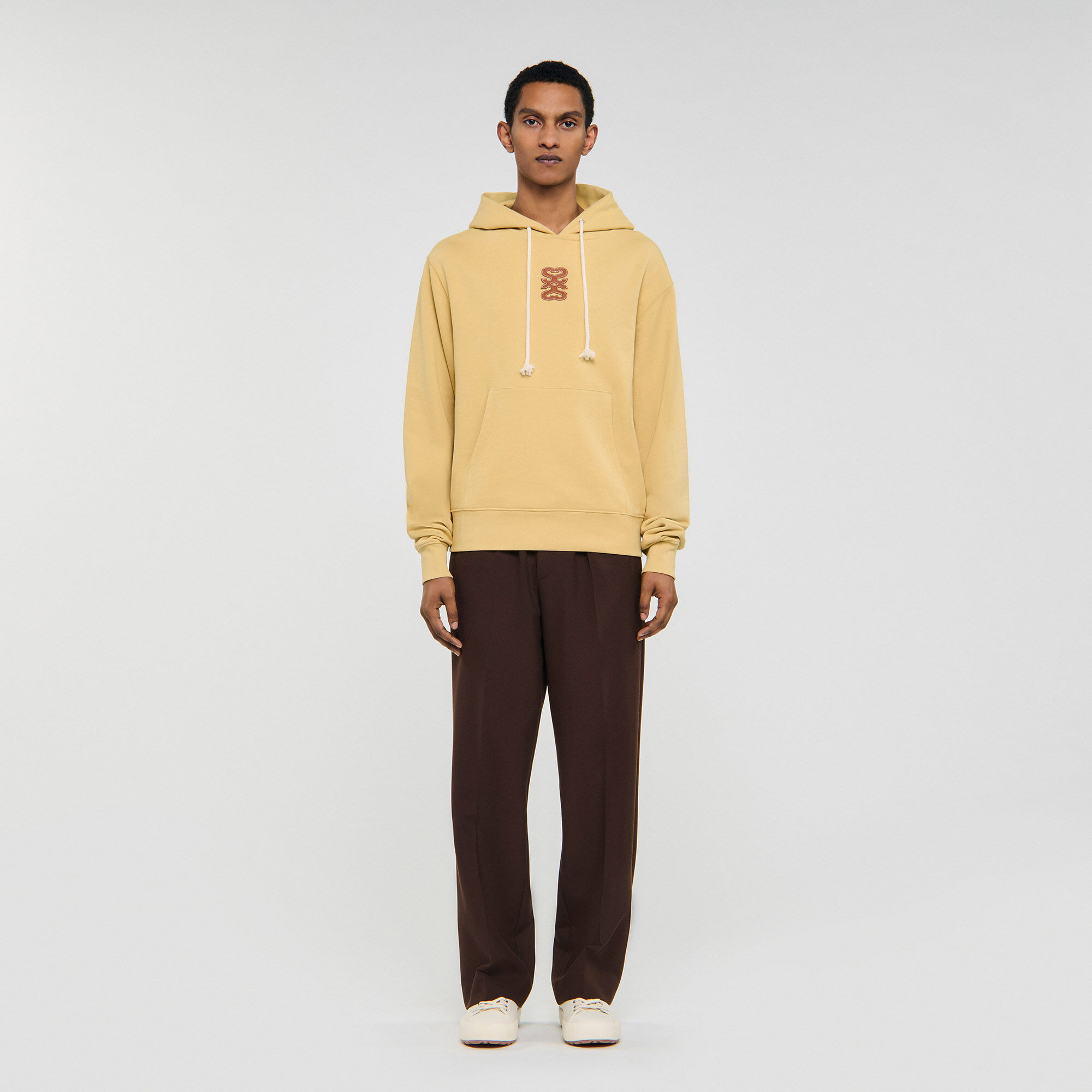 Sweatshirt à patch en cuir