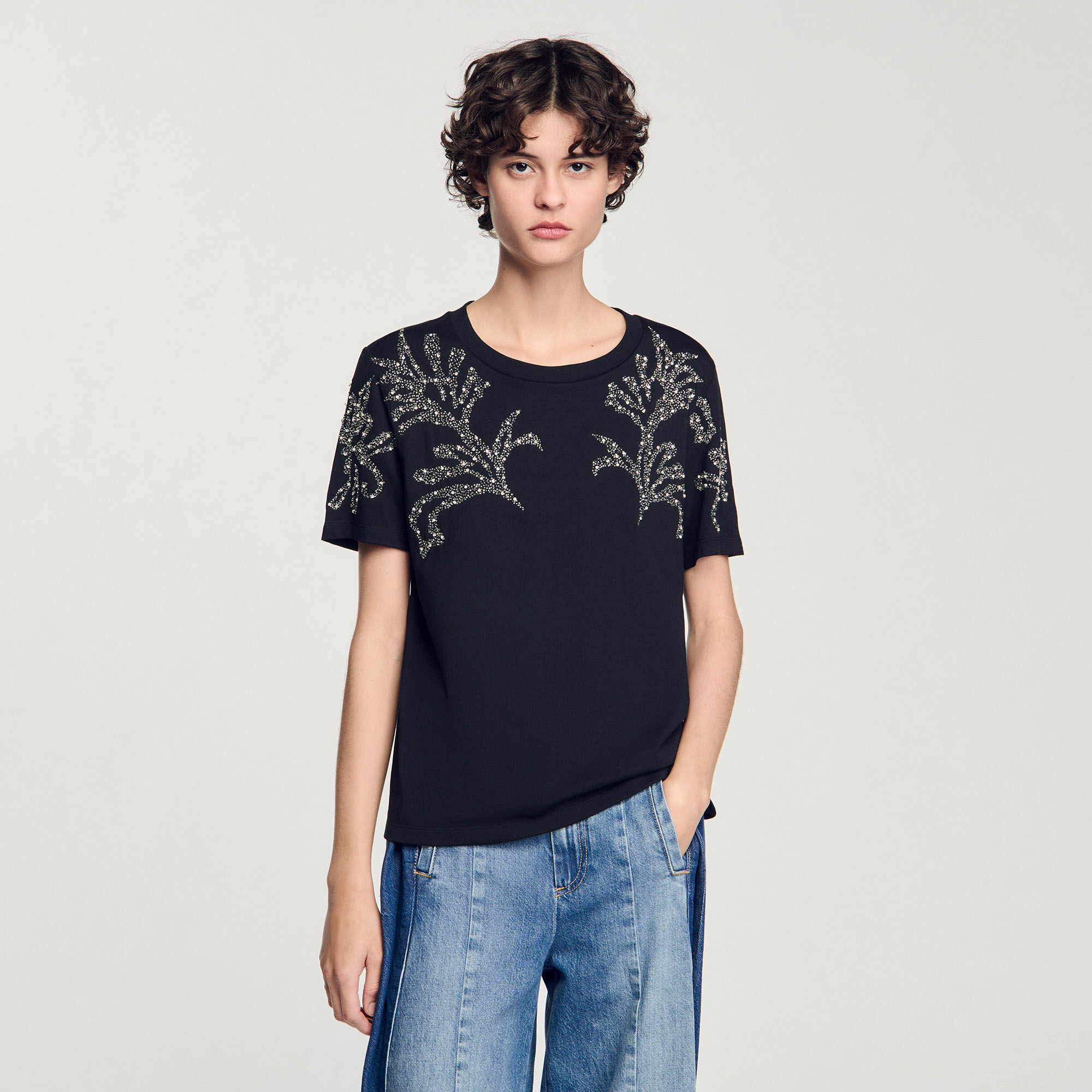 T-shirt à détails brodés
