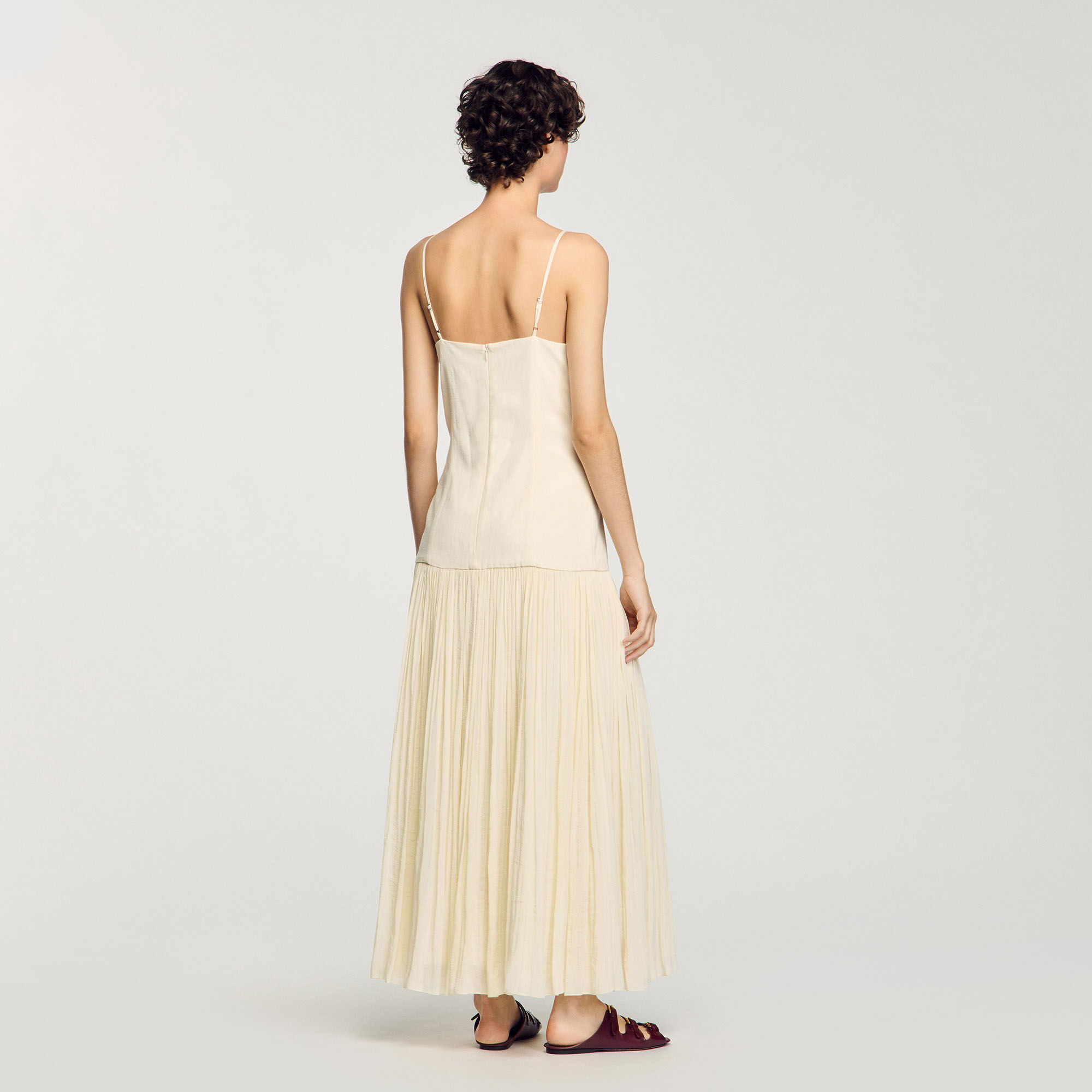 Robe longue plissée