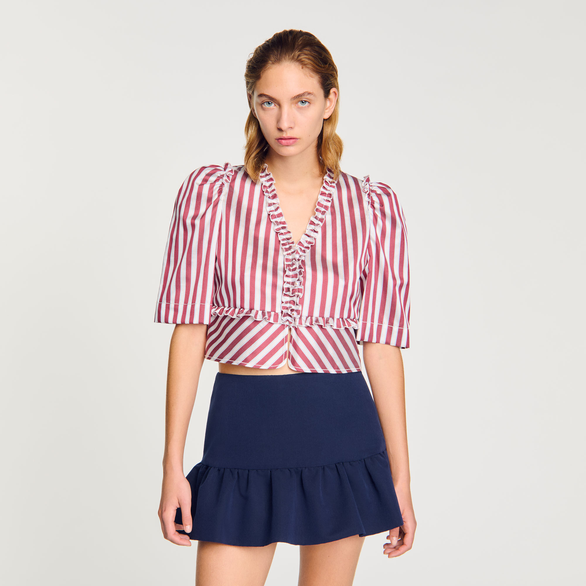 Chemise à rayures et volants